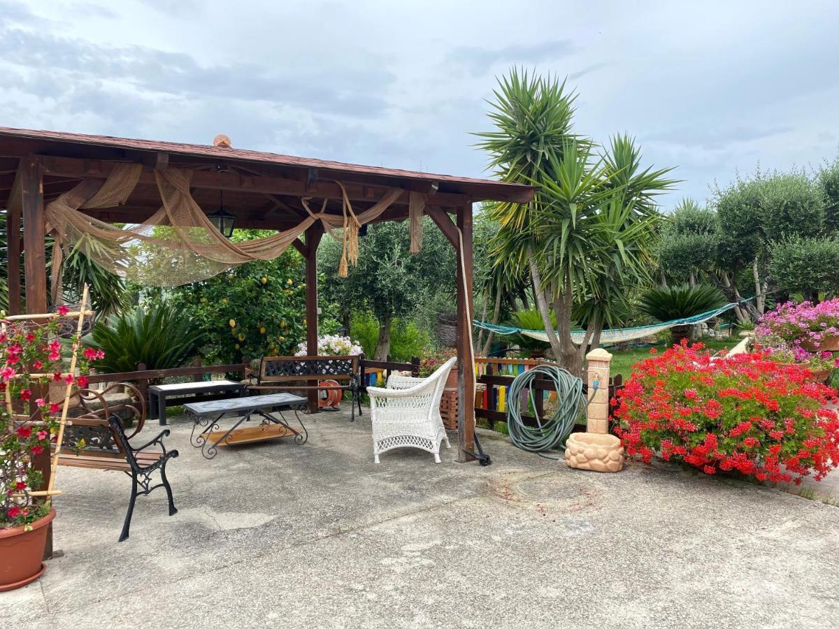 Chalet Del Girasole Castellabate Bagian luar foto